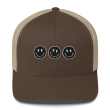 Load image into Gallery viewer, Smilezzz Trucker Hat